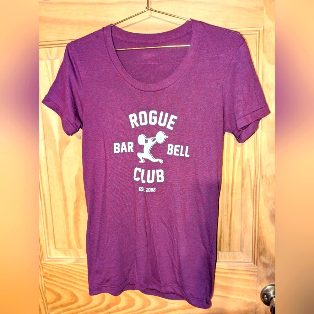 Rogue Fitness Women's Maroon Graphic Tee